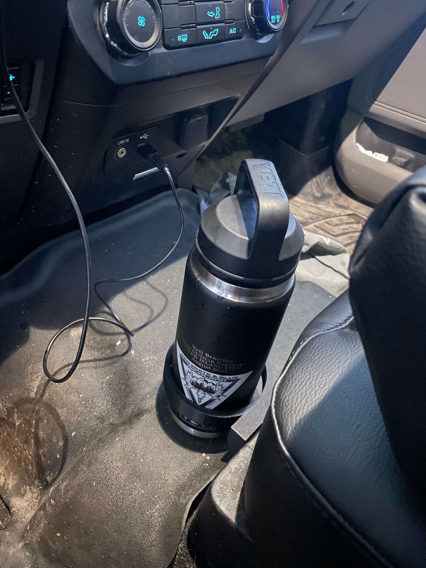 Bottle Amigo - Bottle Holder for Ford F-150